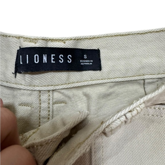 Lioness beige cargo jeans from revolve size small excellent like-new condition - Picture 2 of 5